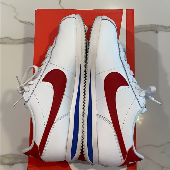 Nike Shoes - Nike Cortez